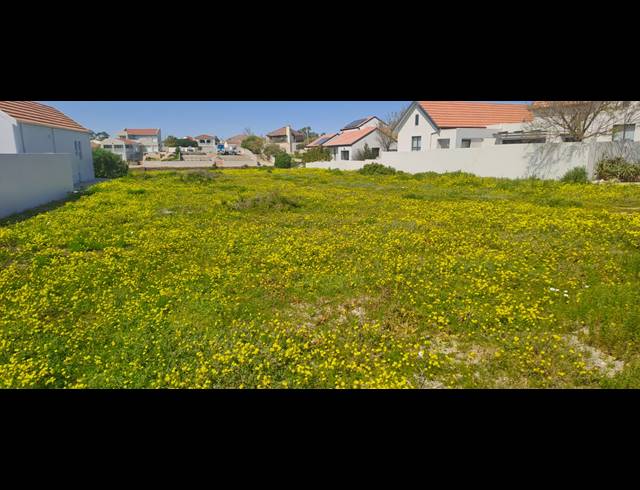 864M² VACANT LAND FOR SALE IN PORT OWEN